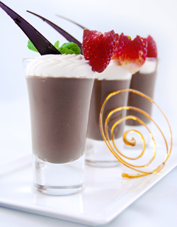Recipe - Smooth chocolate cream, cardamom flavored chantilly Recipe - Smooth chocolate cream, cardamom flavored chantilly