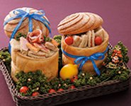 パン・シュープリーズ 具材は、「ポーク・リエット」、「サーモンマリネ」、「ハム」、「クリームチーズ」のいずれか、又は「ミックス」。