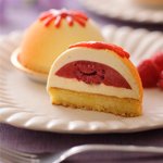ル・コルドン・ブルー サブリナ・レッスン 菓子 パッションフルーツ、フランボワーズ、ピーマンのドームケーキ
