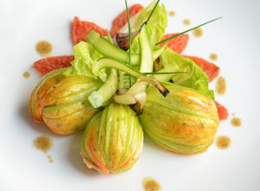 recipe-stuffed-courgette-flowers