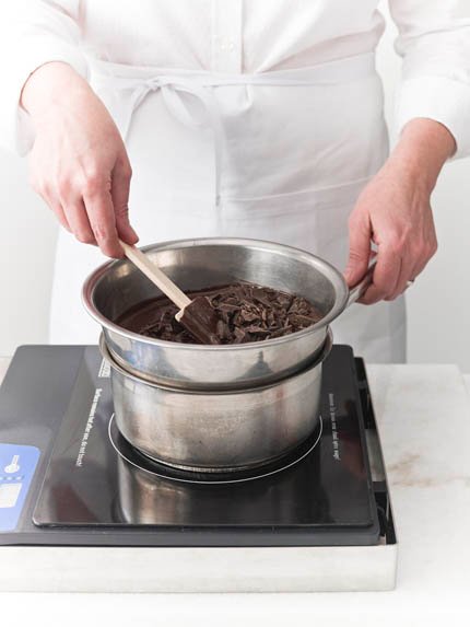 technique tempering chocolate