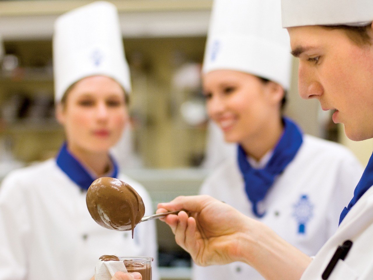 蓝带首届毕业生厨艺大赛活动调整公告, image size:1280x960