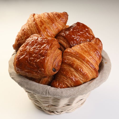 bread and freshly baked pastries Le Café Le Cordon Bleu Paris