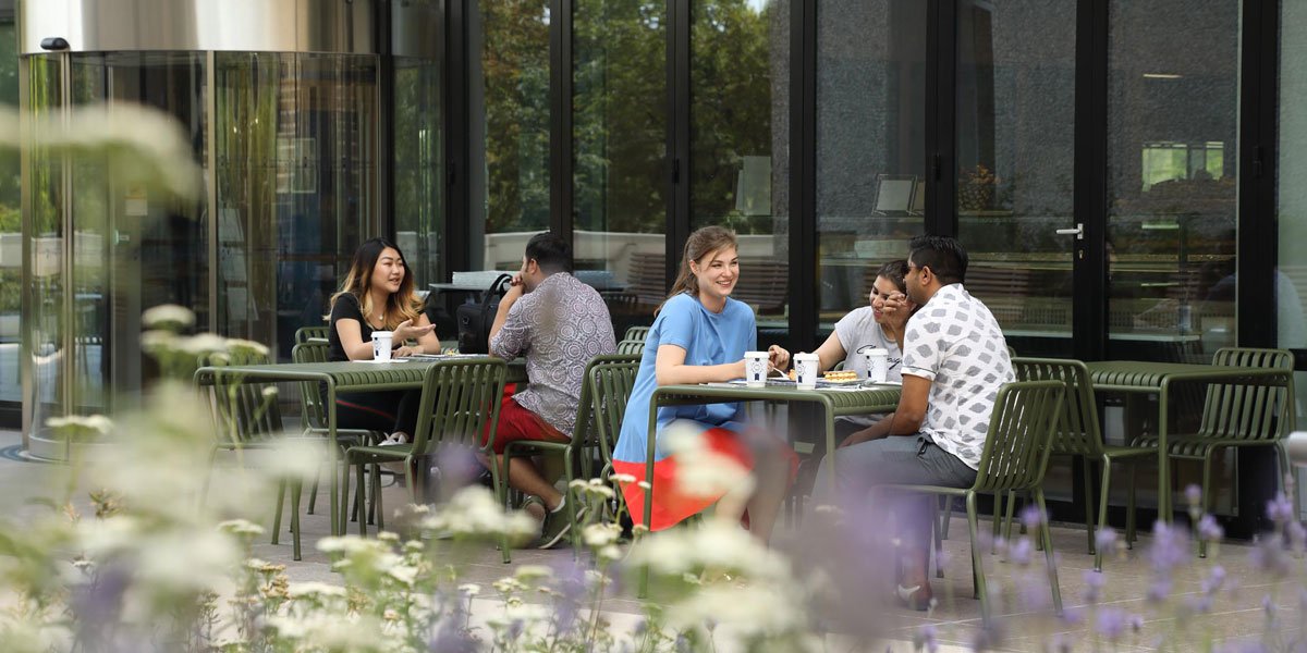 terrasse Le Café Le Cordon Bleu Paris