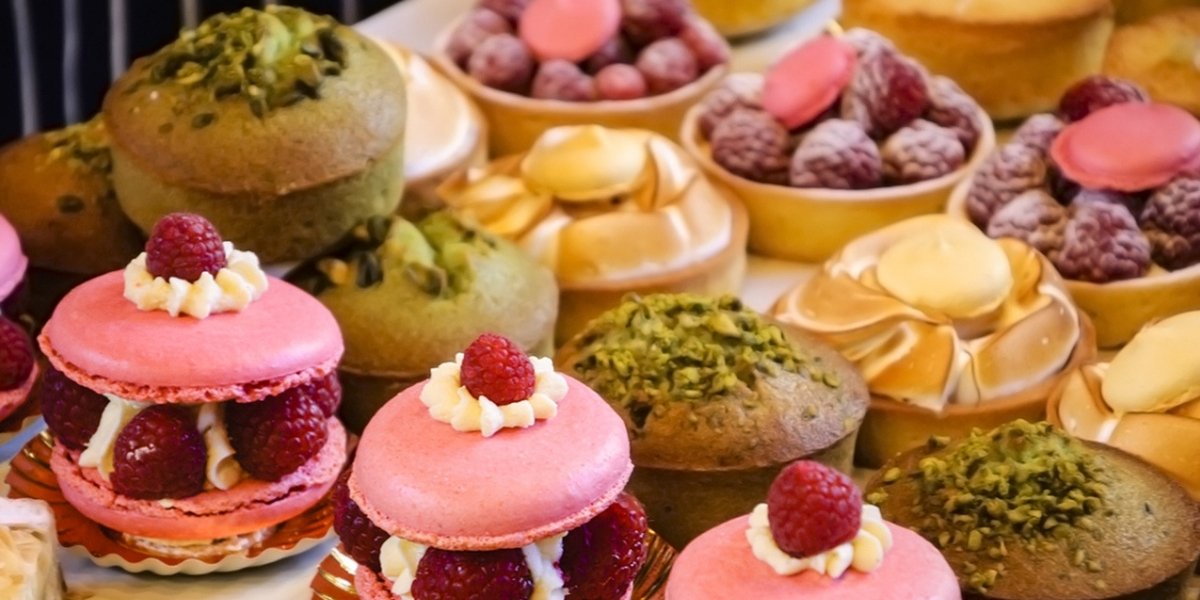 What is a Dessert Chef Called: Baking and Pastry Terminology for