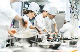 CB IN THE KITCHEN SUDENTS 2014